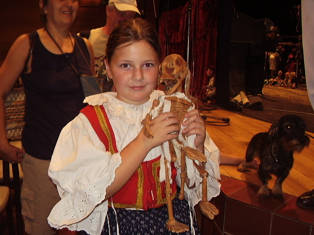 21. A fotografování s hlavními hrdiny...